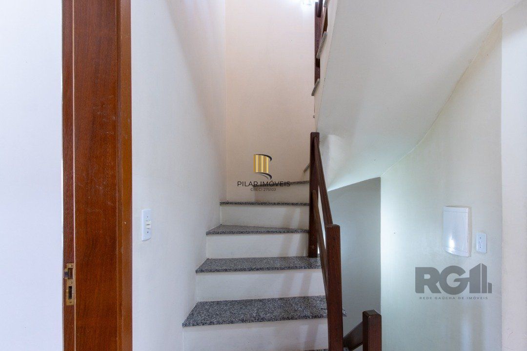 Casa para Venda - 135m², 3 dormitórios, sendo 1 suites, Hípica