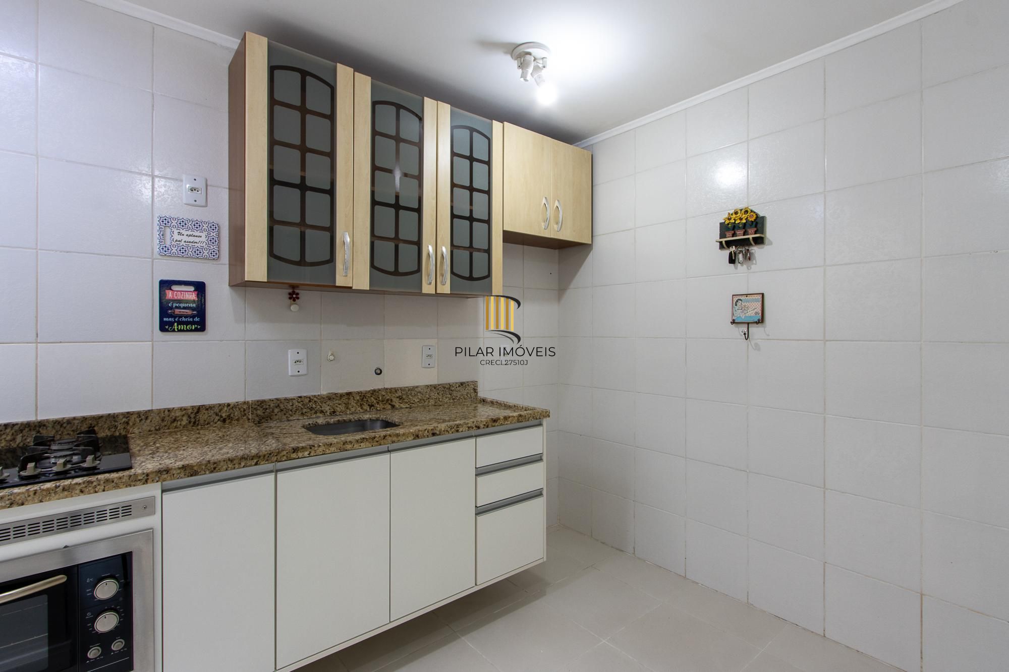 Casa de Condomínio 3 dormitórios no bairro Cristal