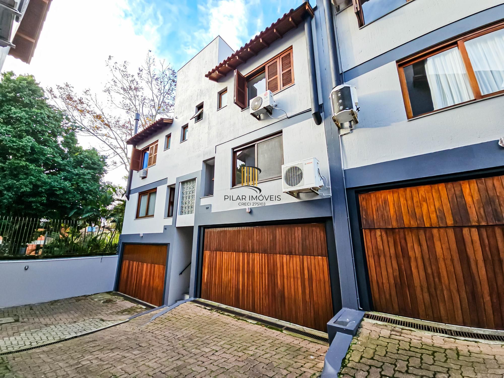 Casa de Condomínio 3 dormitórios no bairro Tristeza
