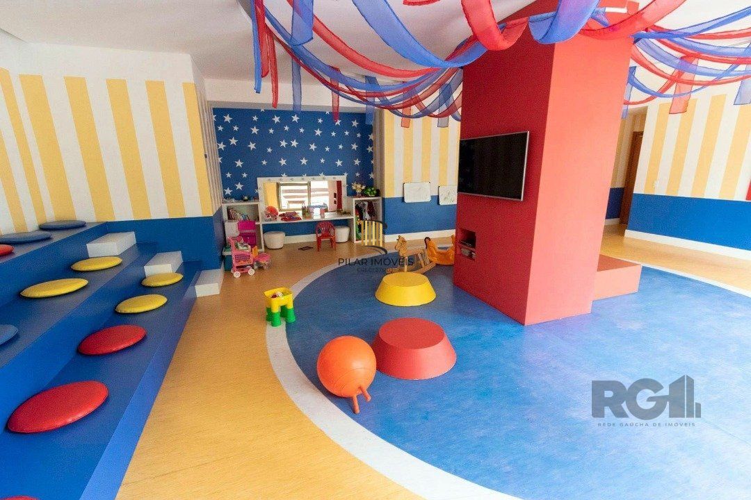 Apartamento 6 dormitórios no bairro Cavalhada
