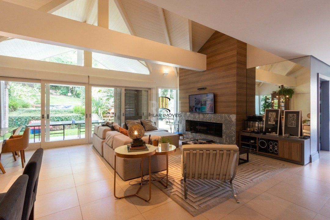 Casa Condominio para Venda - 280m², 3 dormitórios, sendo 1 suites, 4 vagas - Campo Novo