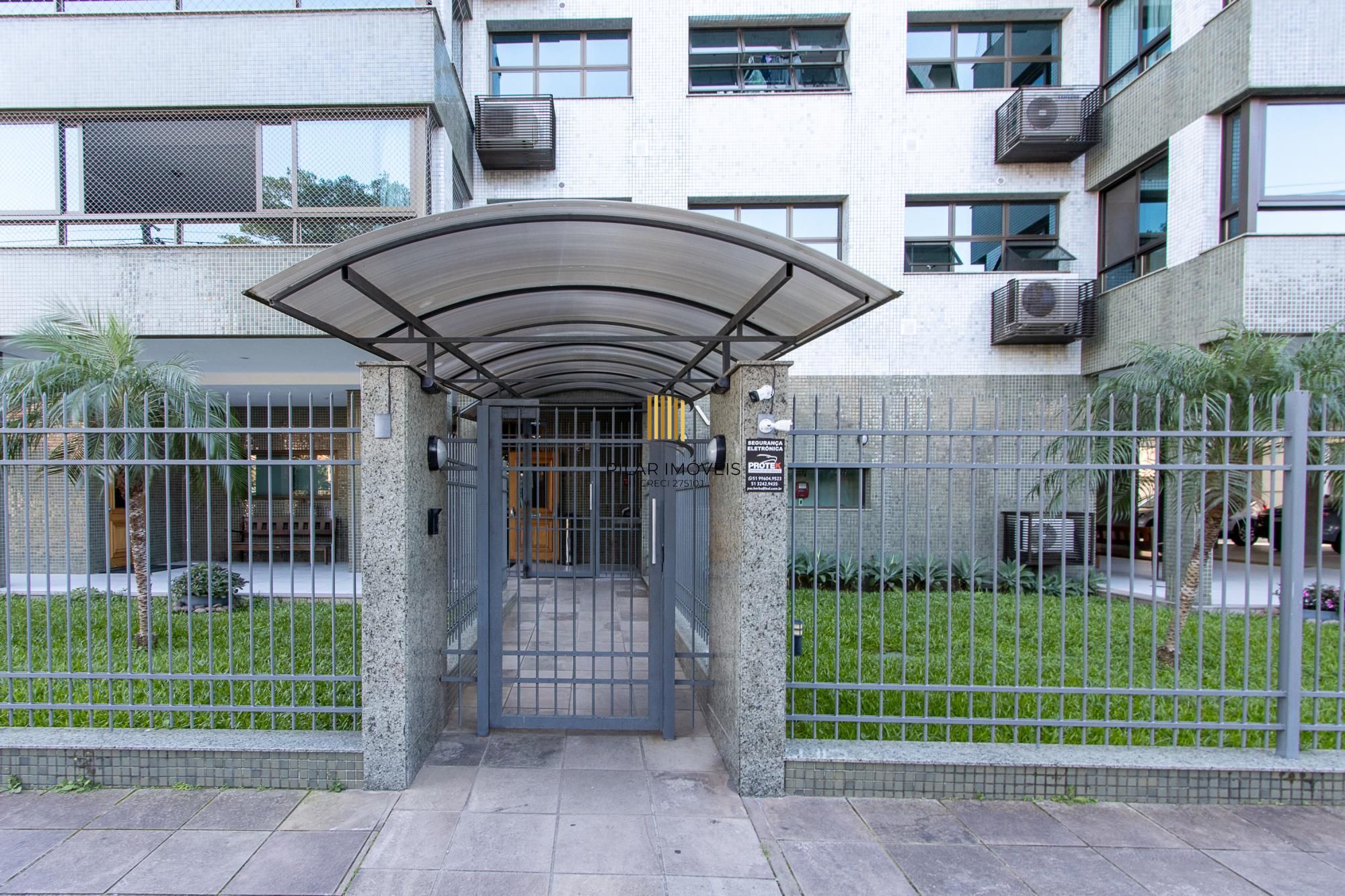 Excelente apartamento de 3 dormitórios, 1 suíte e 2 vagas no bairro Tristeza.