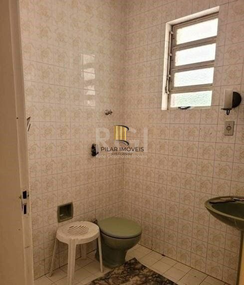 Casa Residencial ou comercial. Com 205 m²  de área útil, 3 dormitórios