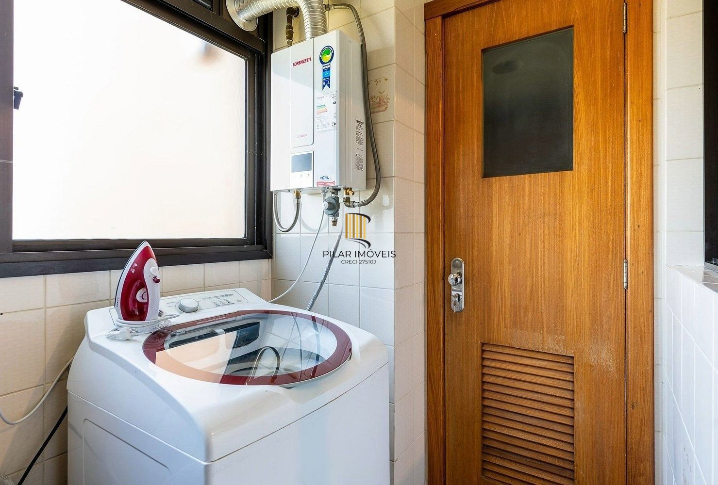 Apartamento de 2 dormitórios sendo 1 suíte e 1 vaga