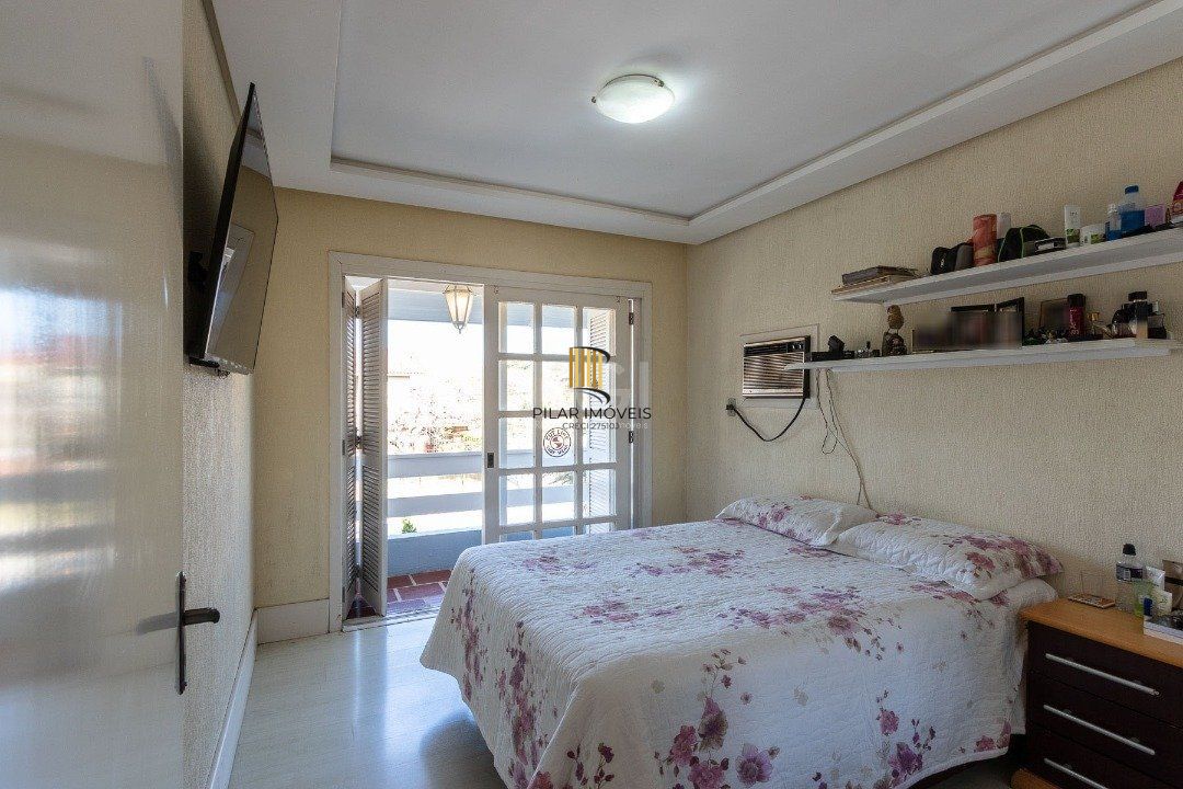 Casa para Venda - 256.5m², 3 dormitórios, sendo 1 suites, 2 vagas - Espirito Santo