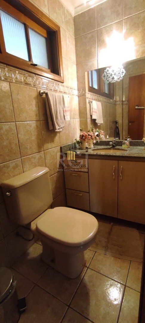 Casa para Venda - 250m², 3 dormitórios, sendo 1 suites, 2 vagas - Ipanema