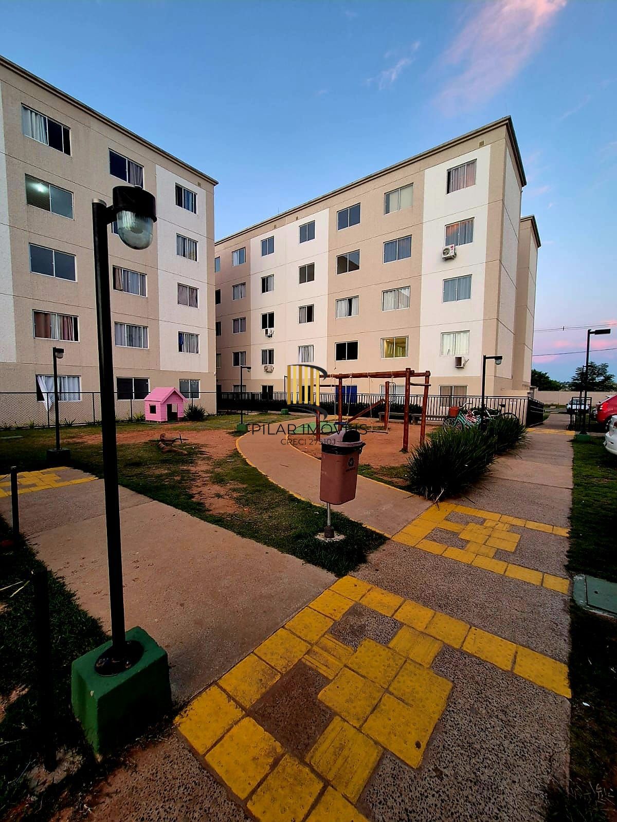 Apartamento 2 dormitórios no bairro Rubem Berta