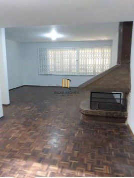 Casa ampla com pátio no Bairro Cristal, com 4 quartos