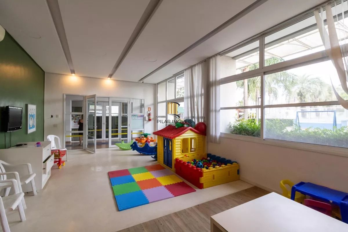 Apartamento à venda com 70m², 2 quartos e 1 vaga no bairro Jardim Botânico