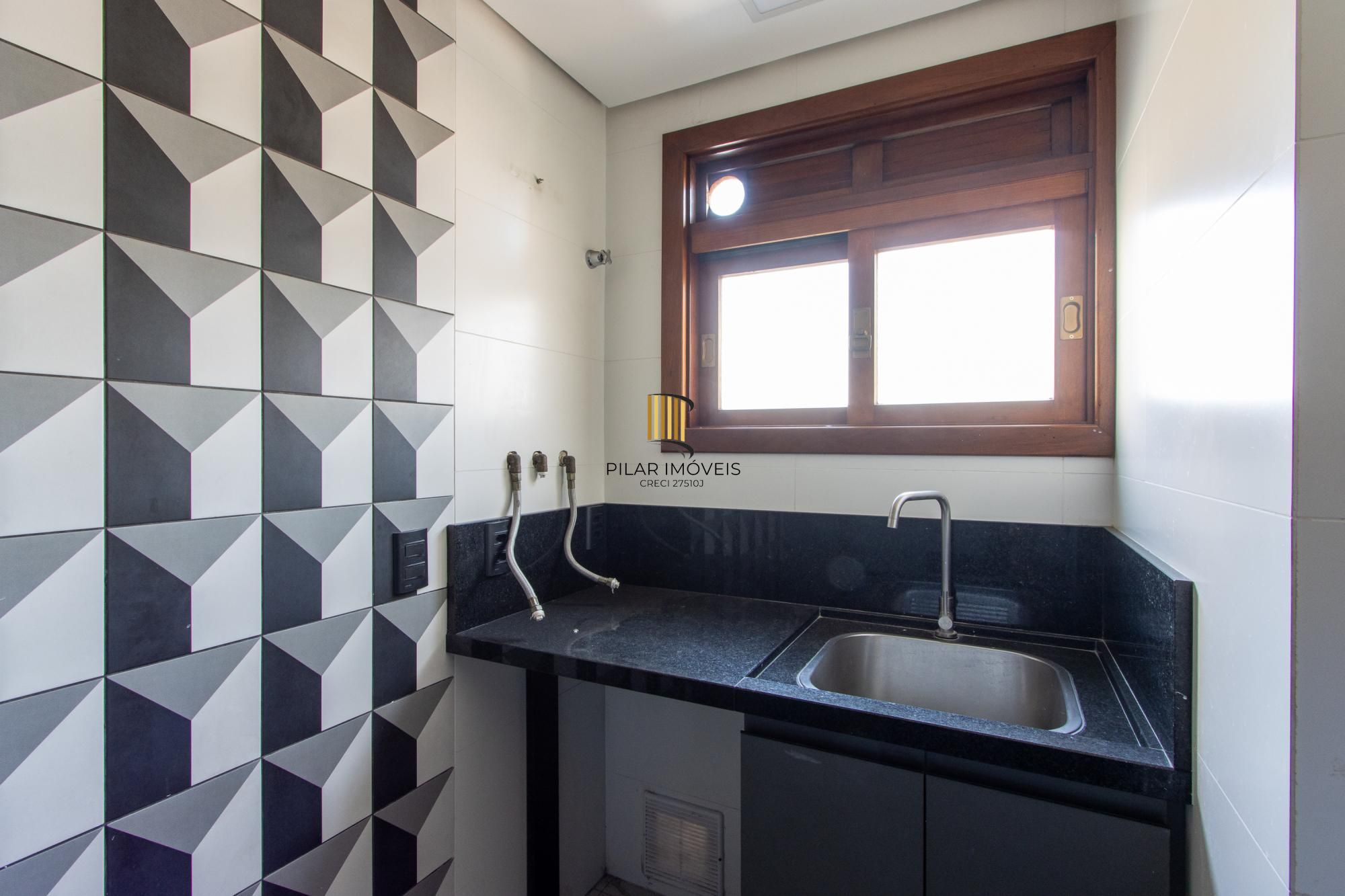 Apartamento 4 dormitórios no bairro Passo da Areia