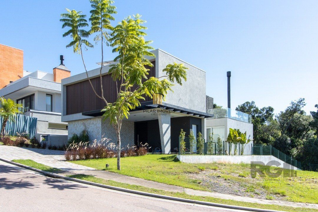 Casa de Condomínio 4 dormitórios no bairro Vila Nova