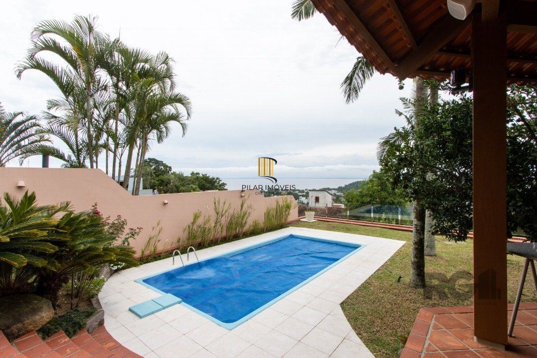 Casa para Venda com 4 dormitórios, sendo 2 suites e 4 vagas no bairro Jardim Isabel
