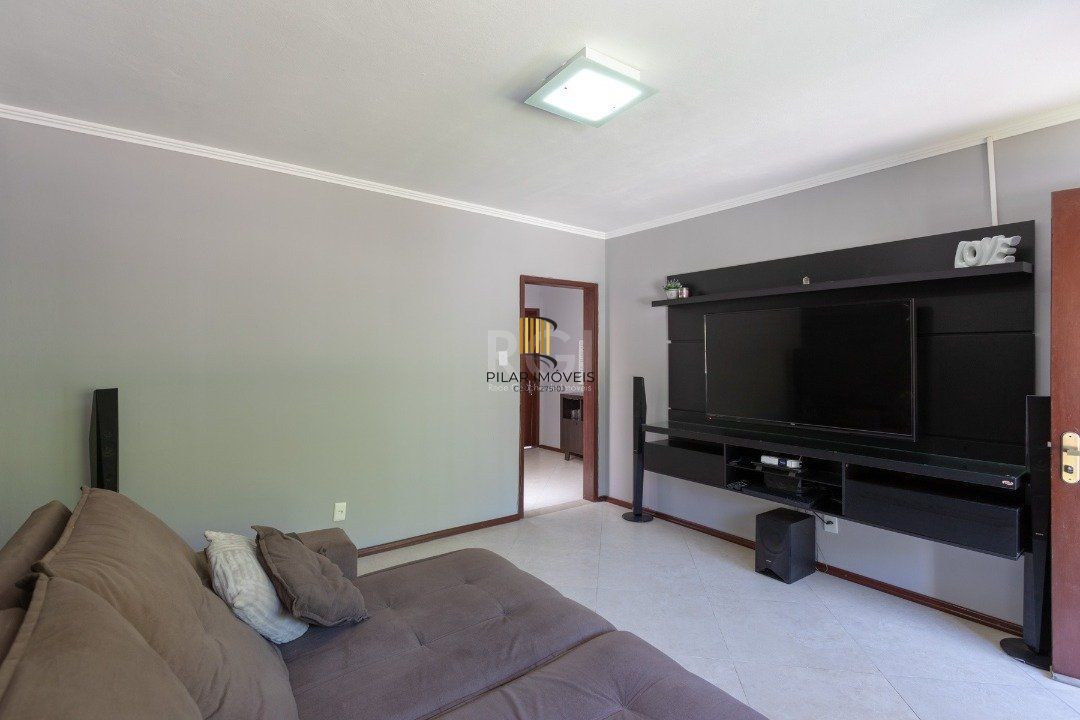 Casa para Venda - 110m², 2 dormitórios, sendo 1 suíte, 3 vagas - Espirito Santo