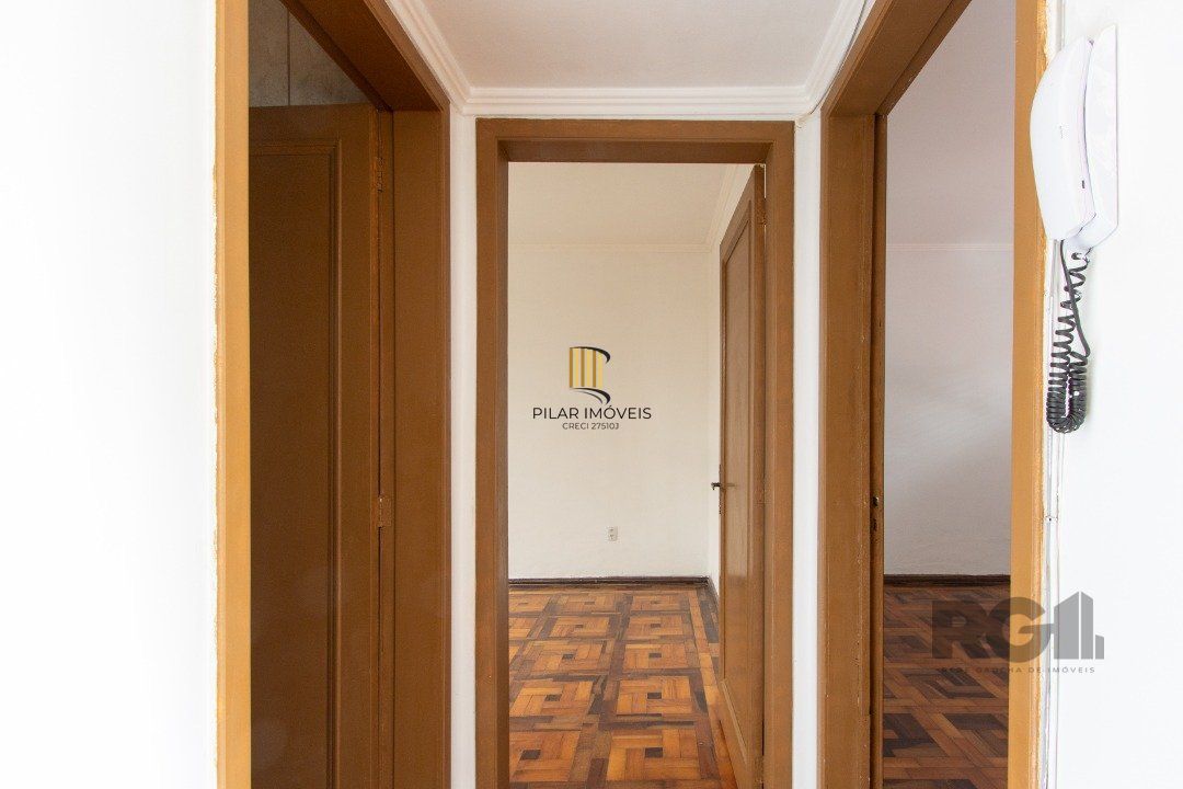 Apartamento térreo, com pátio, 2 quartos - Bairro Menino Deus