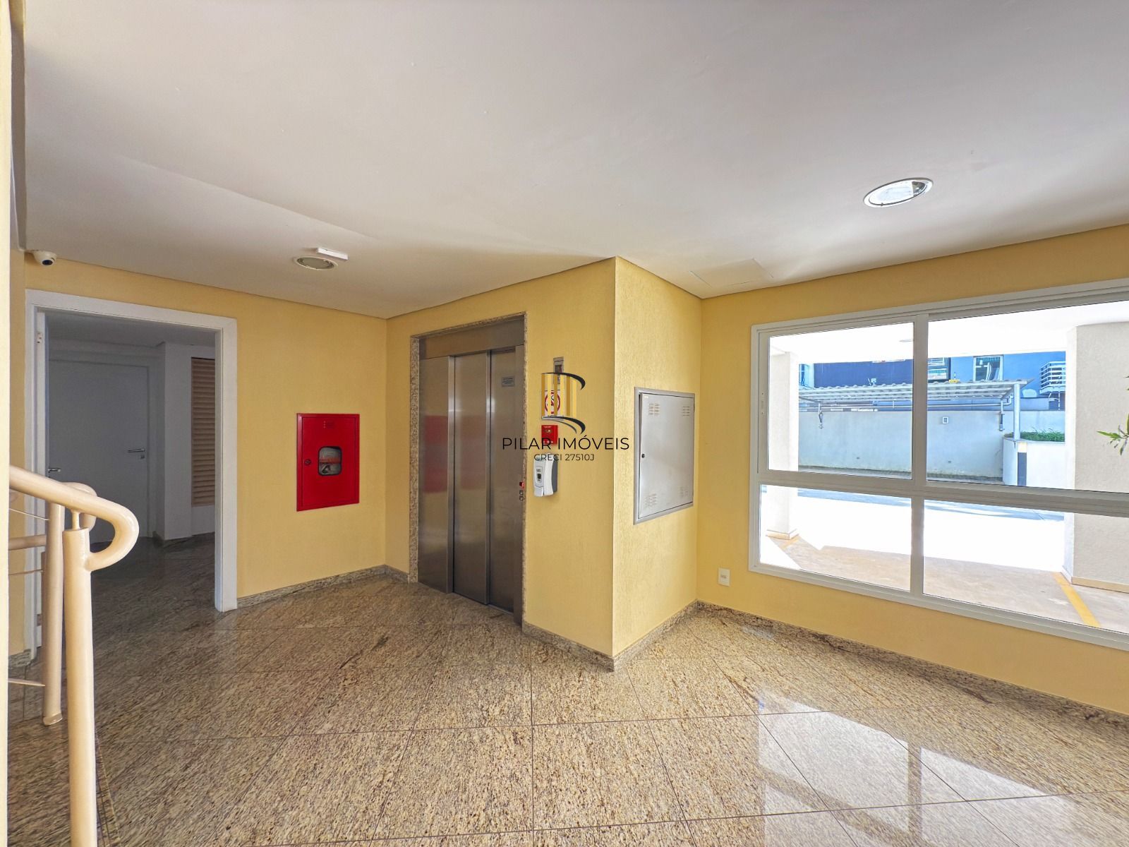 Excelente apartamento de 3 dormitórios, 1 suíte e 2 vagas de garagem.