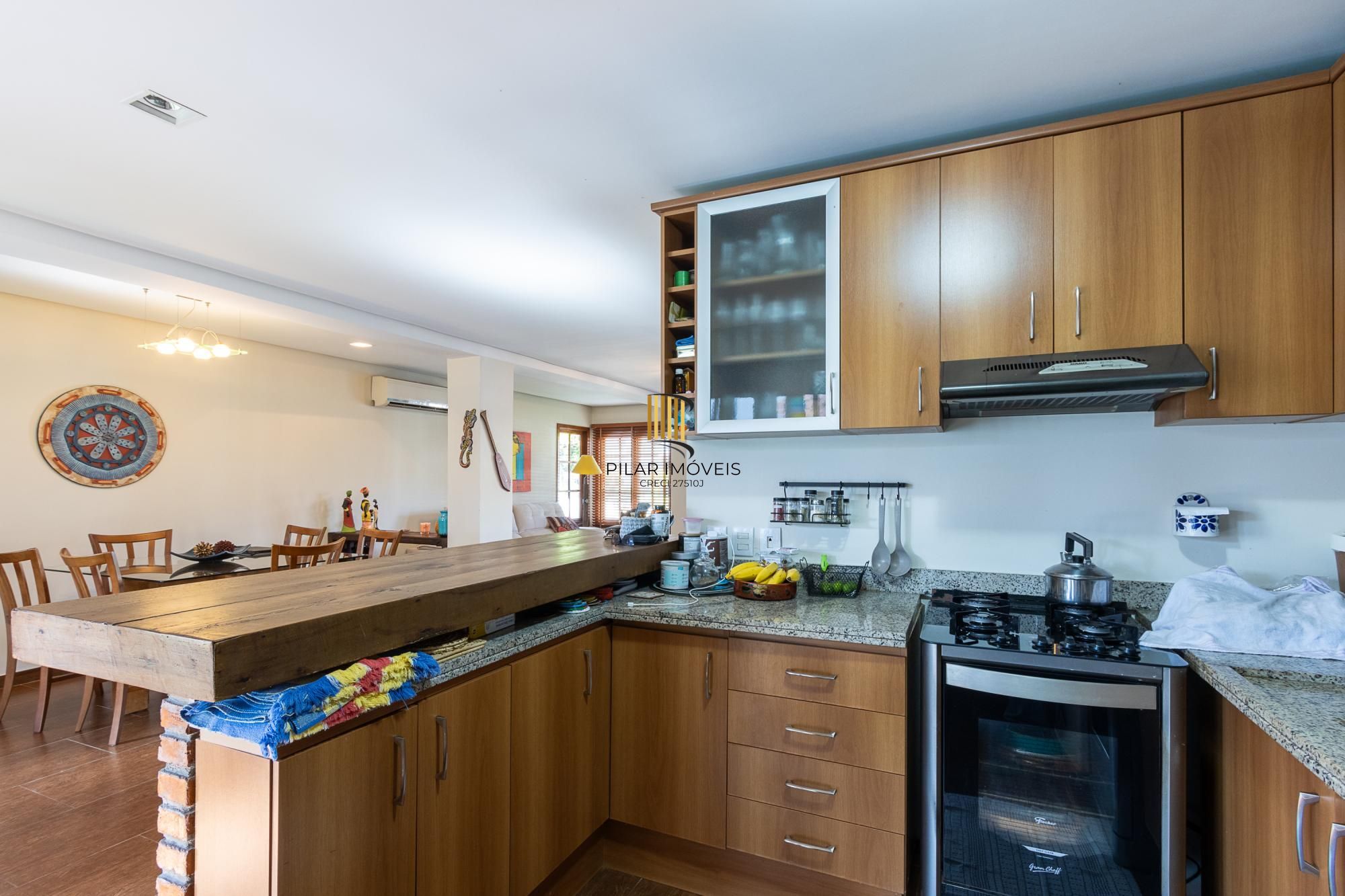 LINDA CASA NA HÍPICA