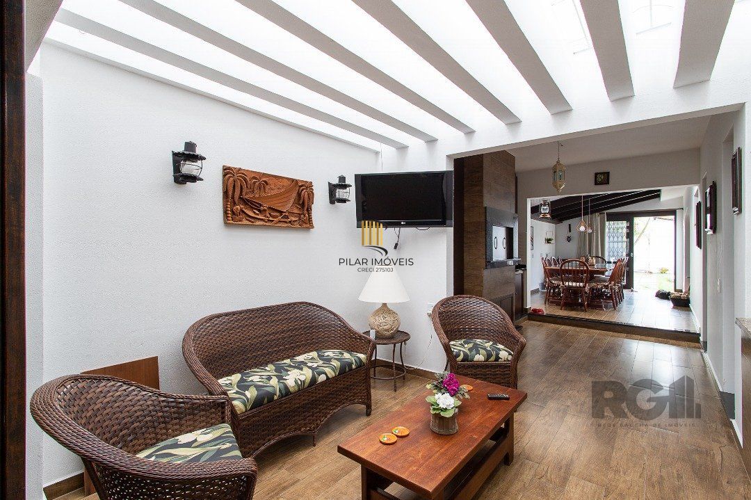 Casa 4 dormitórios no bairro Jardim Isabel