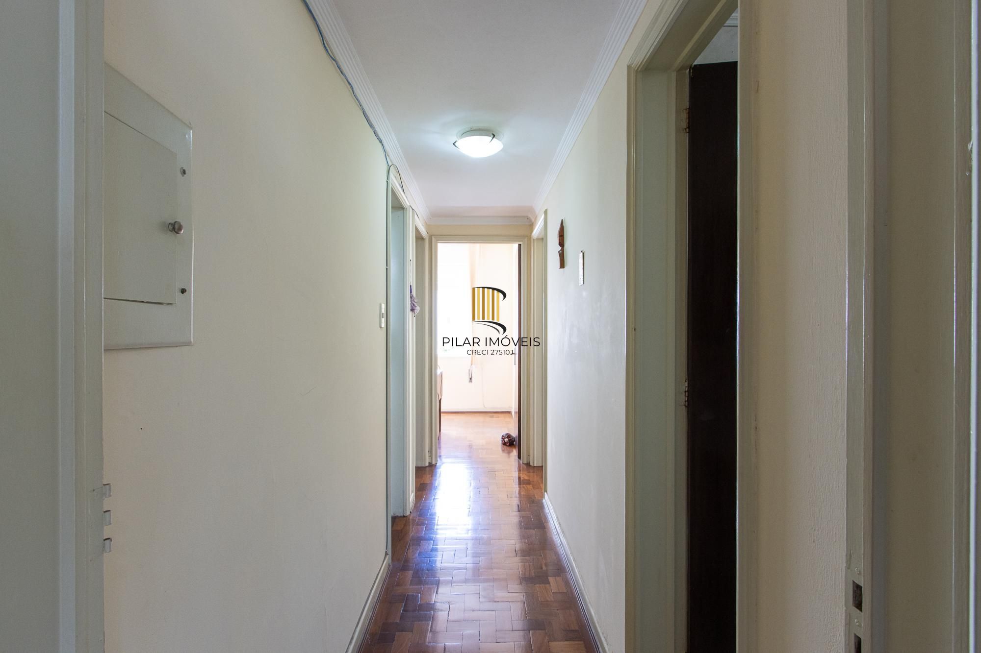 Apartamento 4 dormitórios no bairro Menino Deus