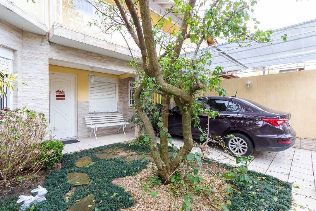 Casa para Venda - 342m², 3 dormitórios, sendo 2 suites, 2 vagas - Espírito Santo