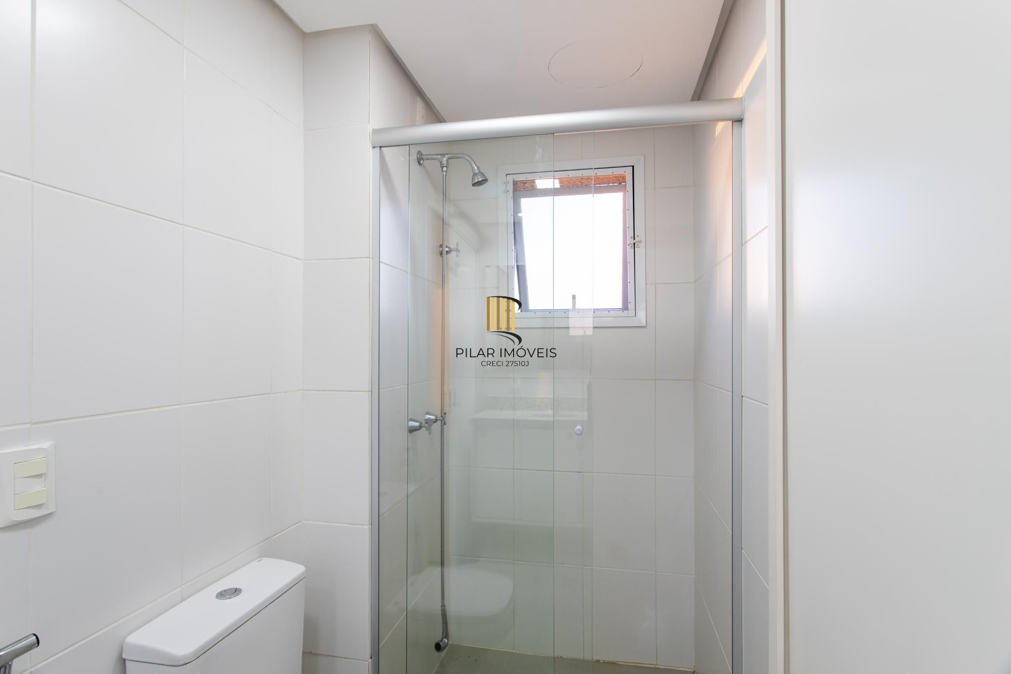 Excelente apartamento de 3 quartos, 1 suíte e 2 vagas de garagem cobertas.
