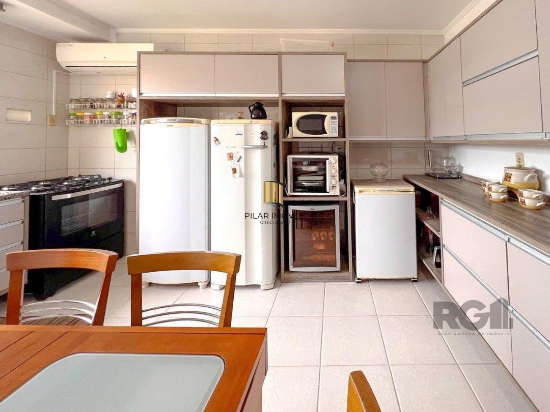 Amplo apartamento à venda com 168m² privativos