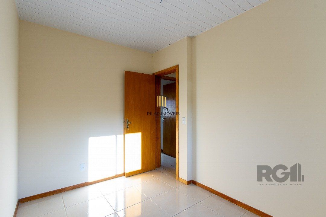 Casa 2 dormitórios no bairro Restinga