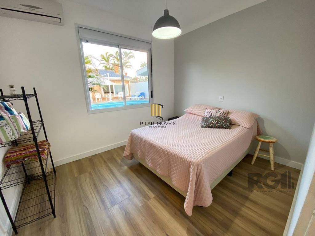 Casa 4 dormitórios no bairro Atlântida