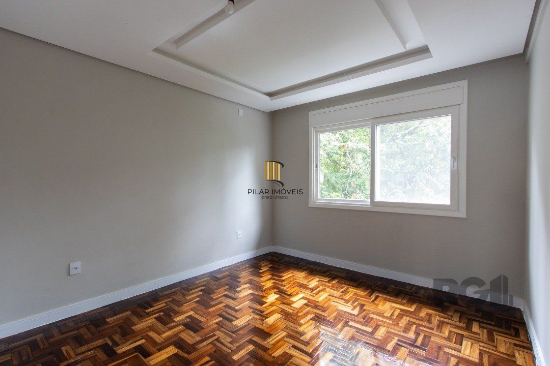 Casa | 3 quartos | 2 Suítes | 4 vagas cobertas | 260m2 Privativos | Bairro Santa Tereza