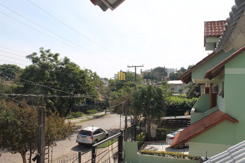 Casa para Venda - 220m², 3 dormitórios, sendo 1 suites, 4 vagas - Ipanema
