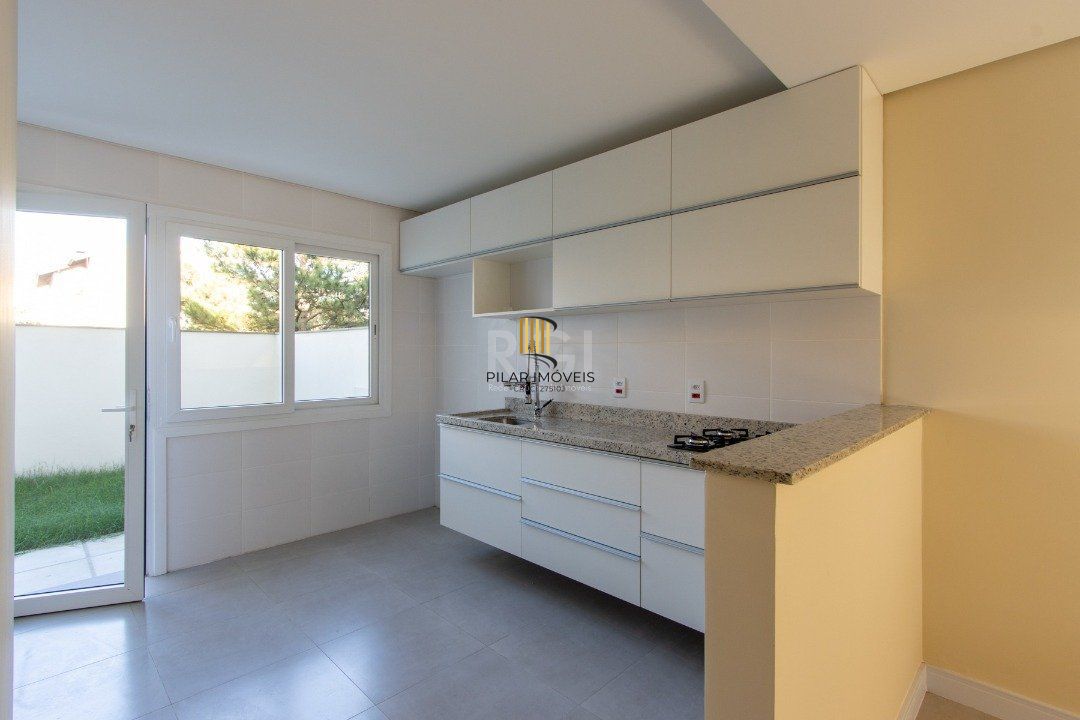 Casa 3 dormitórios no bairro Hípica