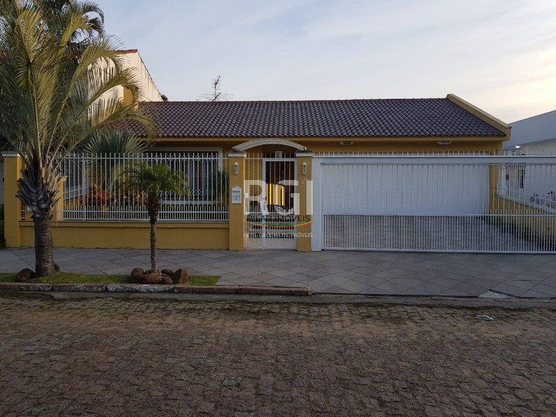 Casa para Venda - 300m², 3 dormitórios, sendo 1 suites, 4 vagas - Ipanema - Pilar Imóveis