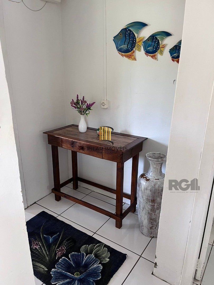 Casa 4 dormitórios no bairro Arroio Teixeira