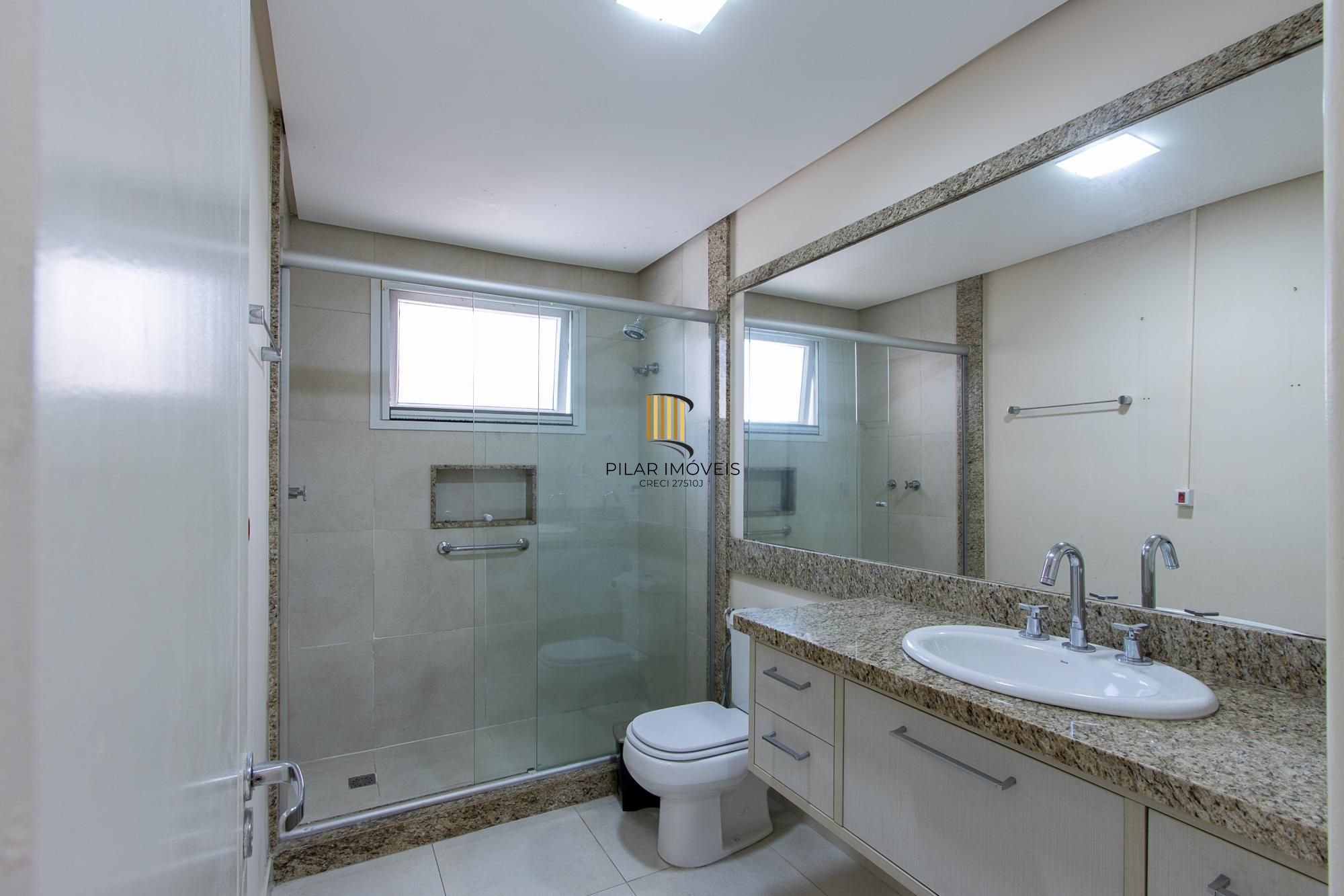 Casa de Condomínio 4 dormitórios no bairro Belém Novo