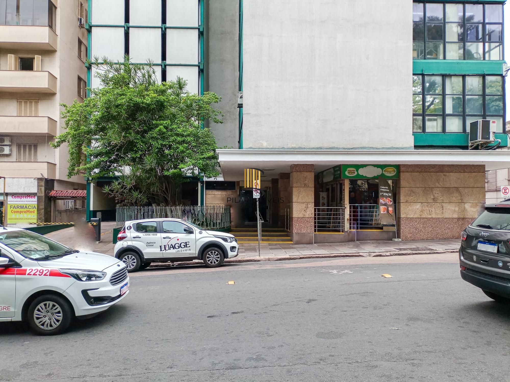 Sala comercial no Edifício Uarumã.