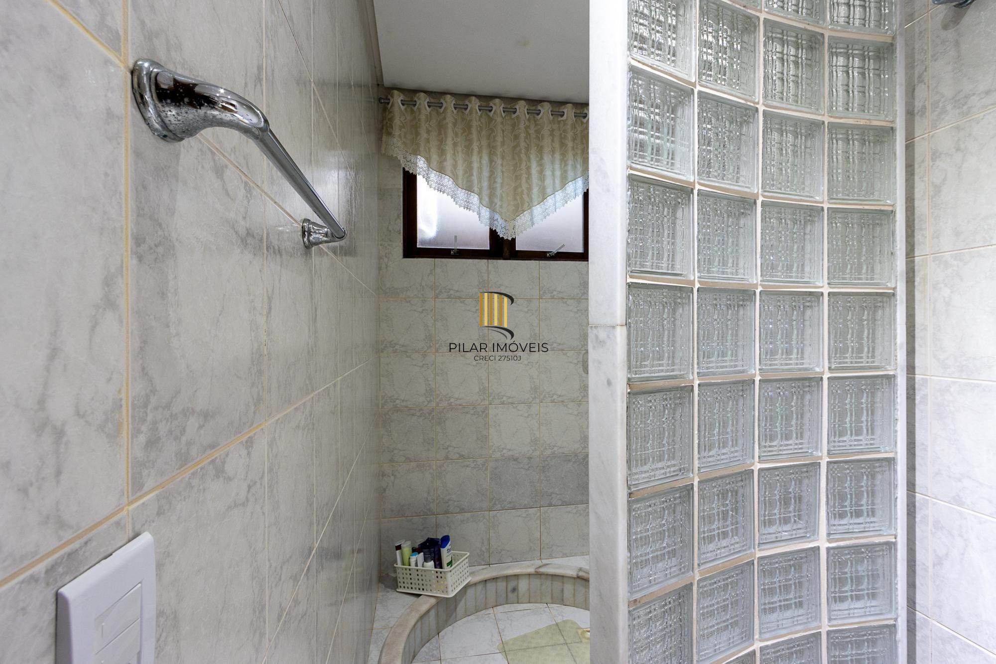 Casa em condomínio á venda com 6 dormitórios em Porto Alegre