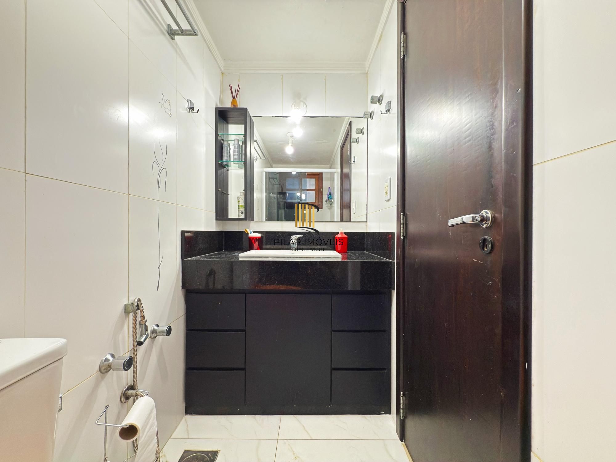 Casa em condomínio bairro Tristeza, com 185m² privativos.