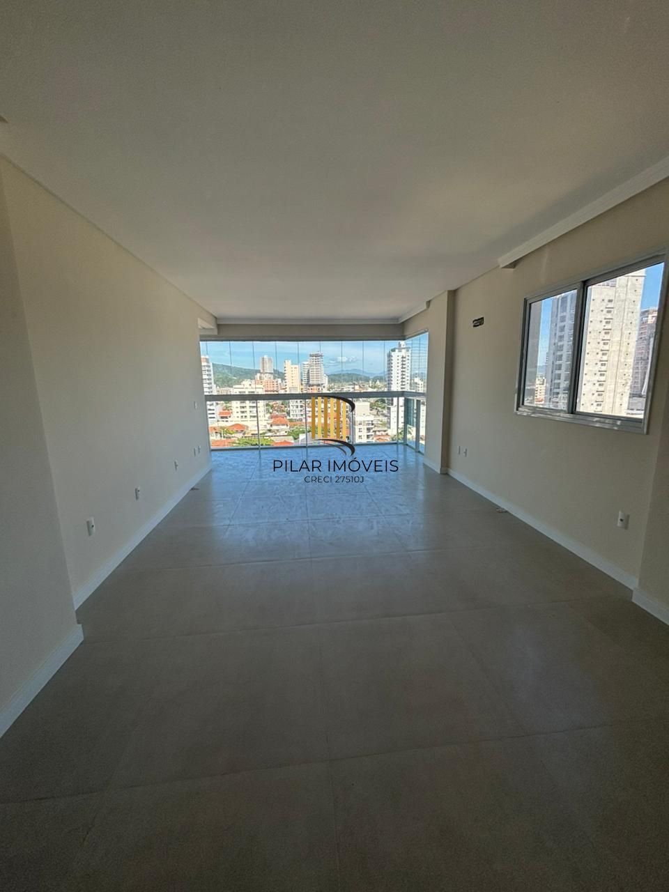 Apartamento 3 dormitórios no bairro Alto Perequê