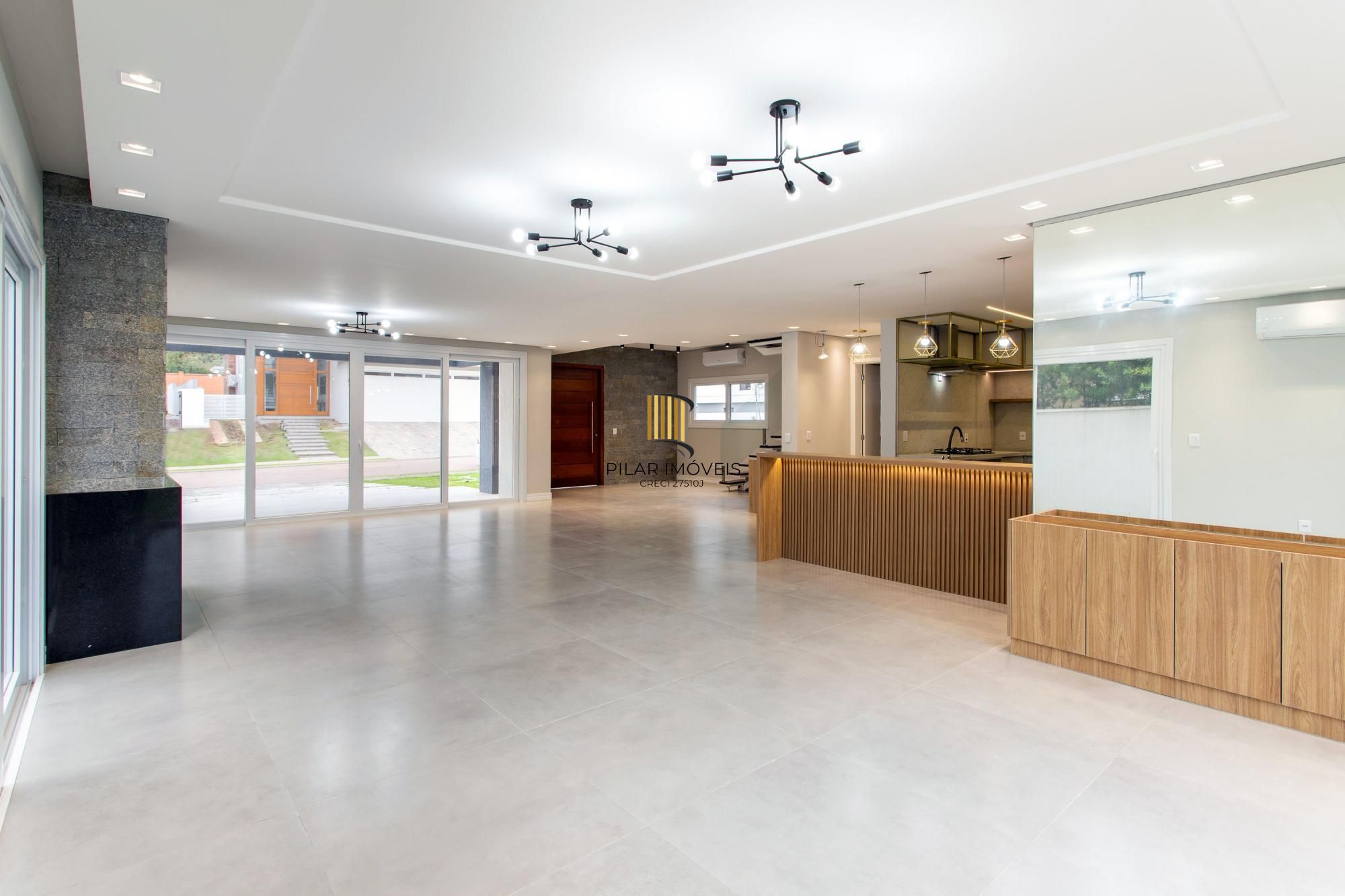 Casa Condominio para Venda - 300m², 3 dormitórios, sendo 3 suites, 2 vagas - Alphaville