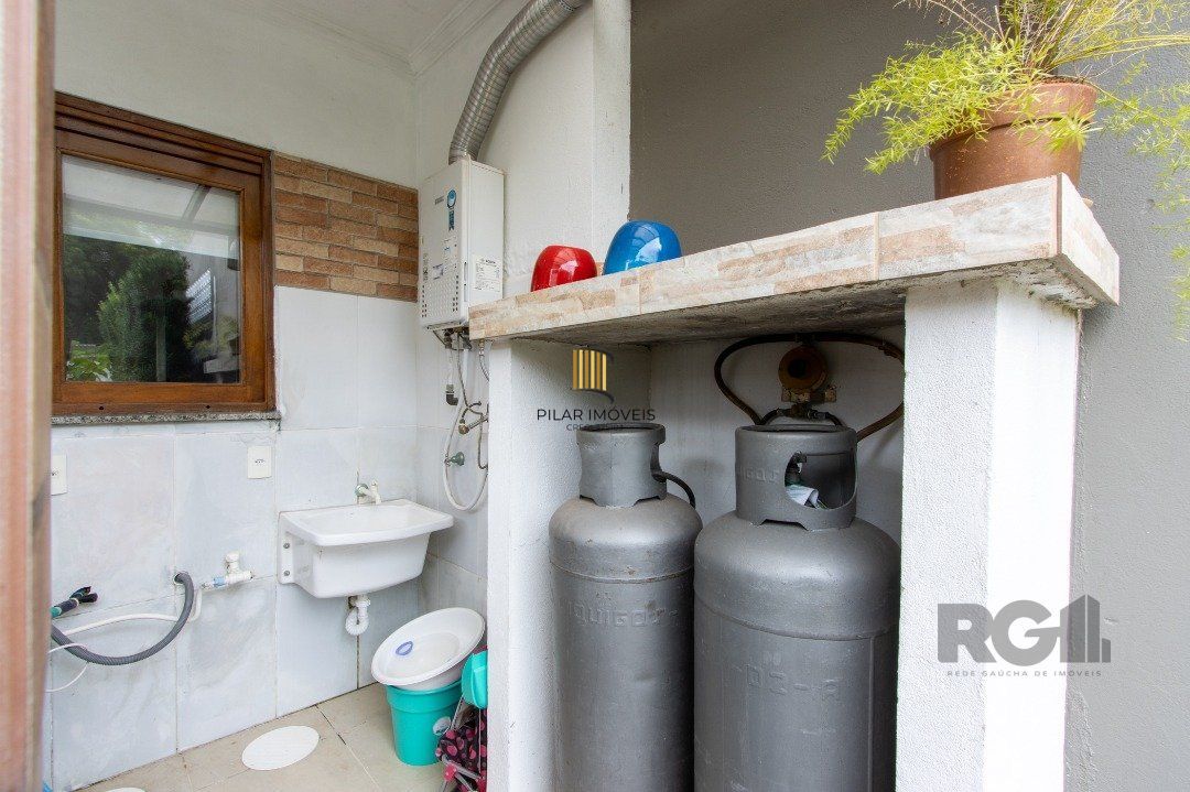 Casa para Venda - 170m², 3 dormitórios, sendo 1 suites, 2 vagas - Lagos De Nova Ipanema