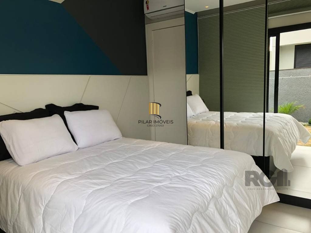 Casa de Condomínio 3 dormitórios no bairro Atlântida Sul