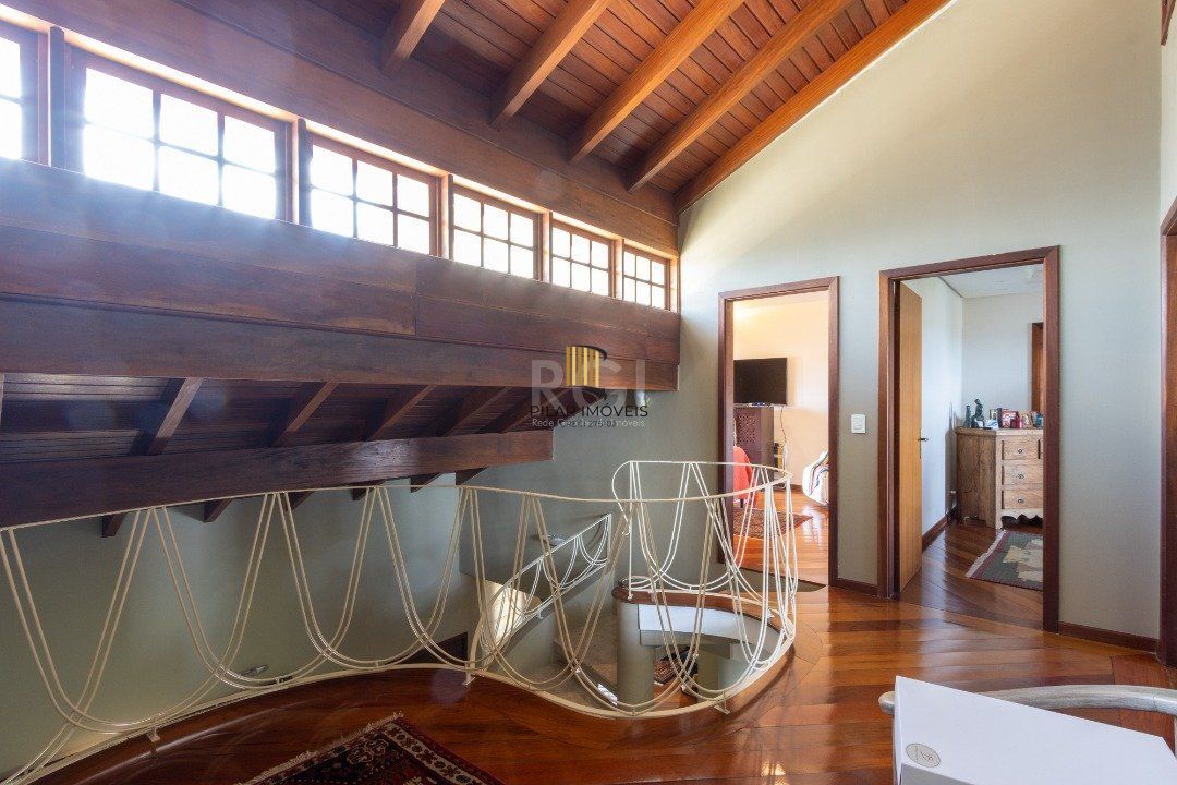 Casa de Condomínio 4 dormitórios no bairro Nonoai