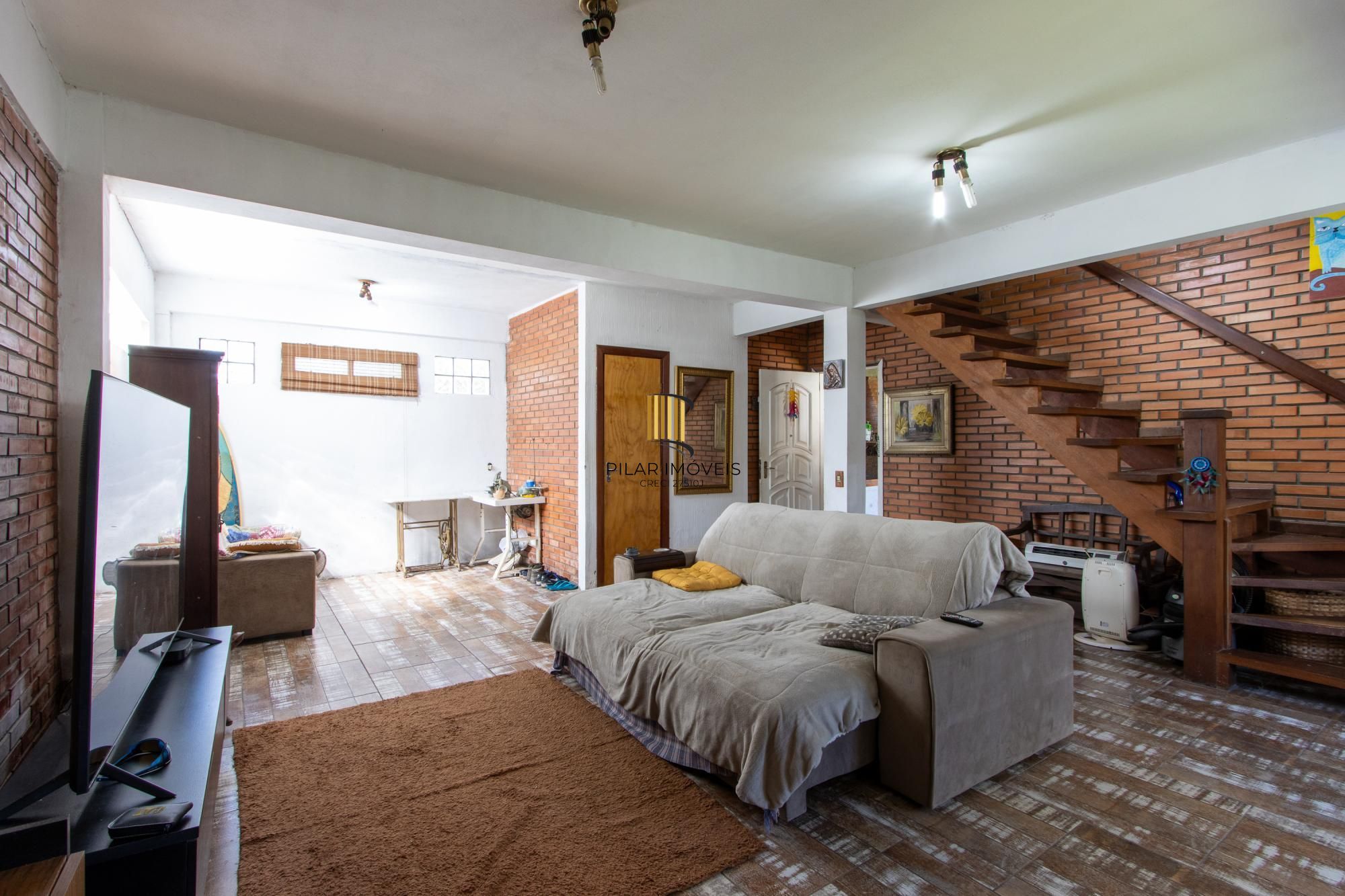 Sobrado amplo 4 dormitórios com piscina e casa extra no mesmo terreno – Hípica