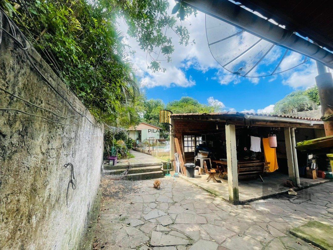 Casa 3 dormitórios no bairro Tristeza
