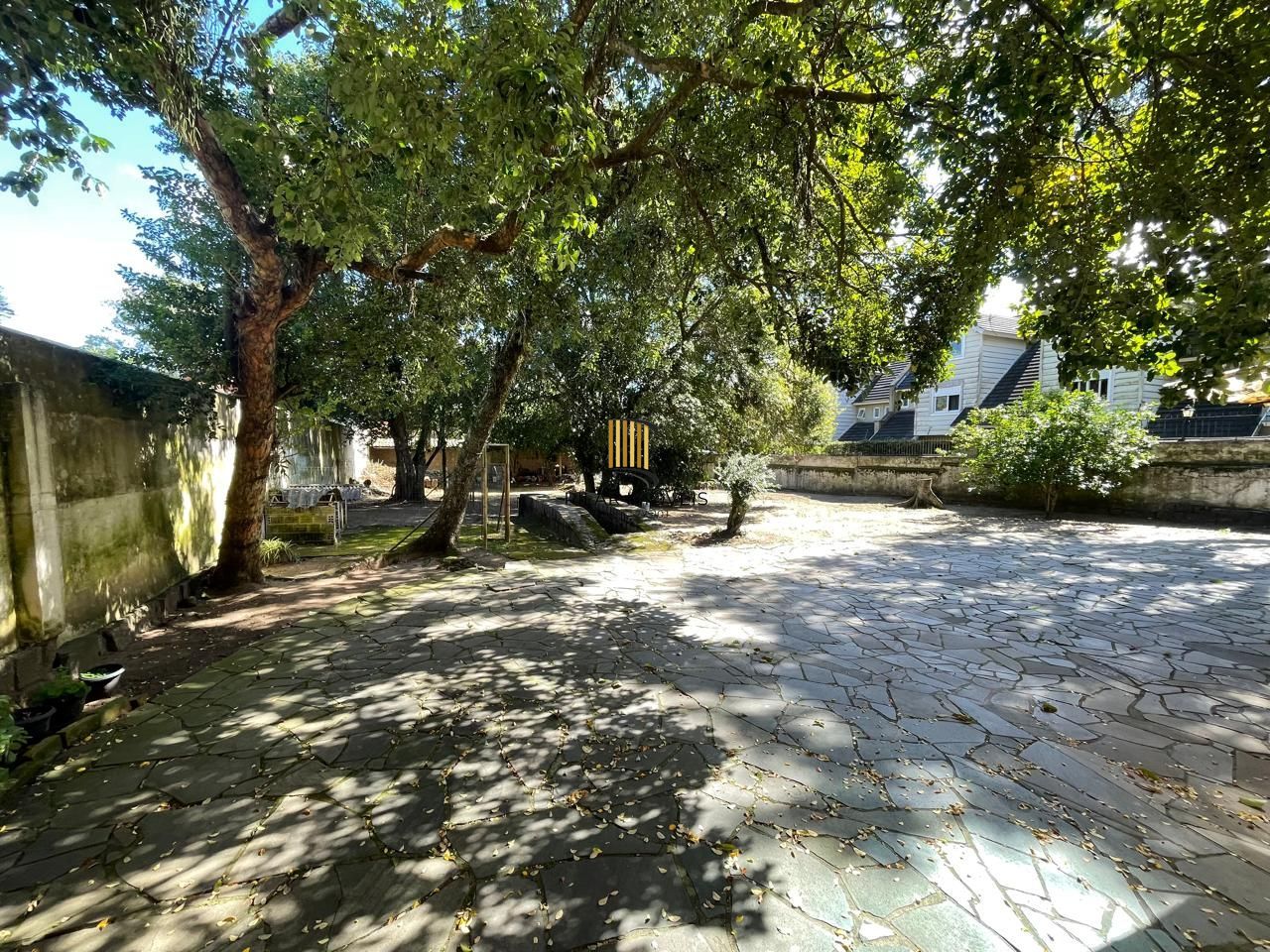 Terreno à Venda – Bairro Tristeza, Porto Alegre/RS, 1.870 m² de área total!