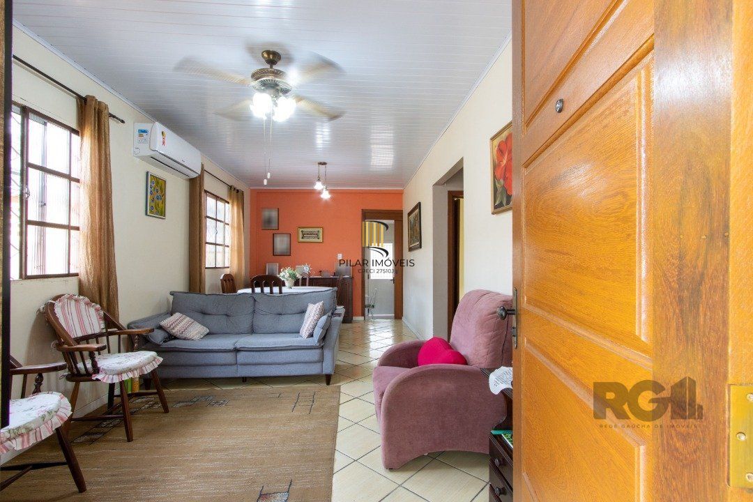 Casa 2 dormitórios no bairro Camaquã