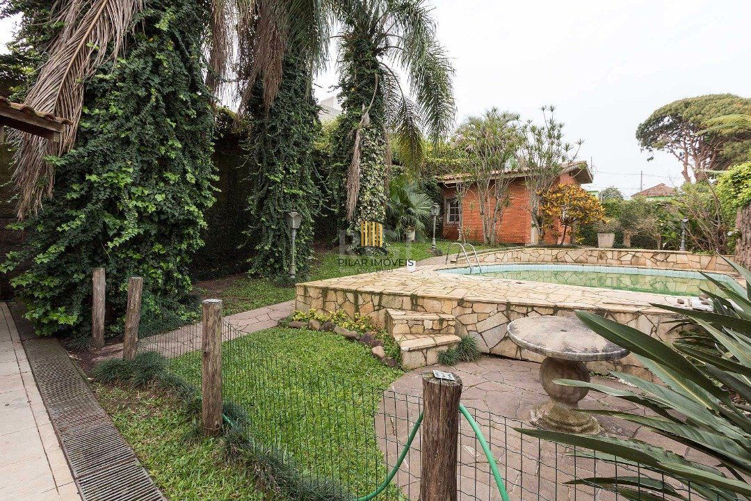 Casa para Venda - 430m², 4 dormitórios, sendo 1 suites, 5 vagas - Cristal