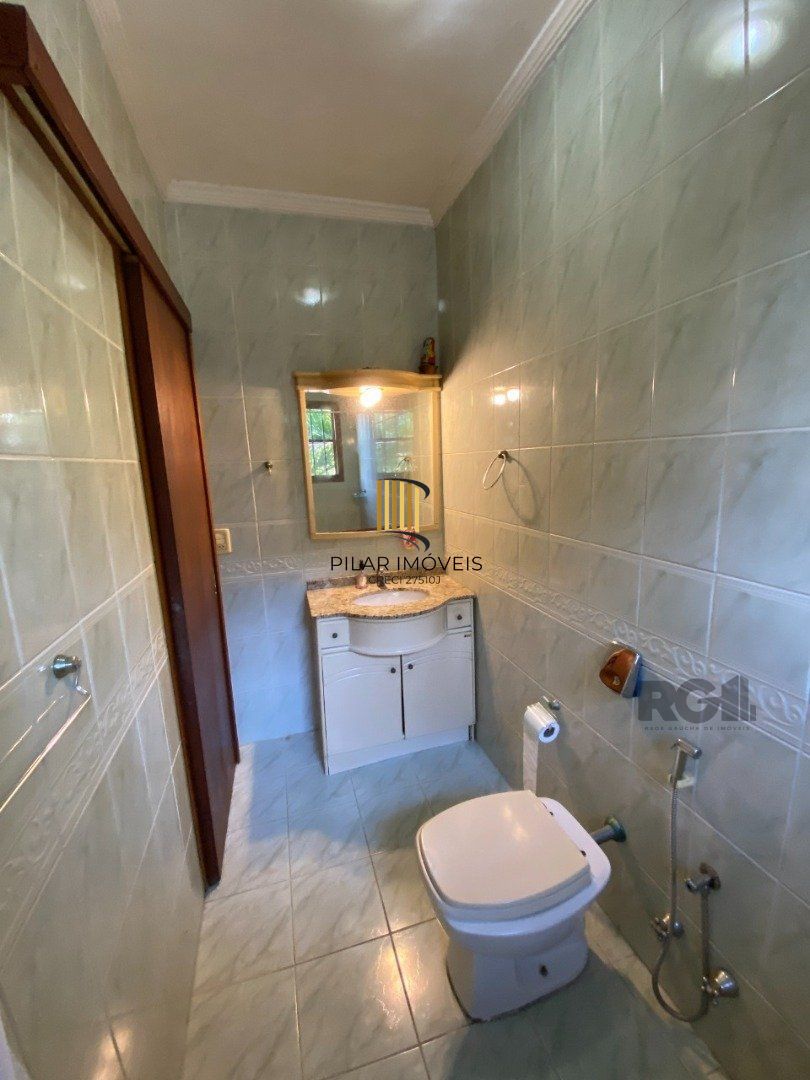 Casa para Venda - 350m², 4 dormitórios, sendo 4 suites, 4 vagas - Tristeza