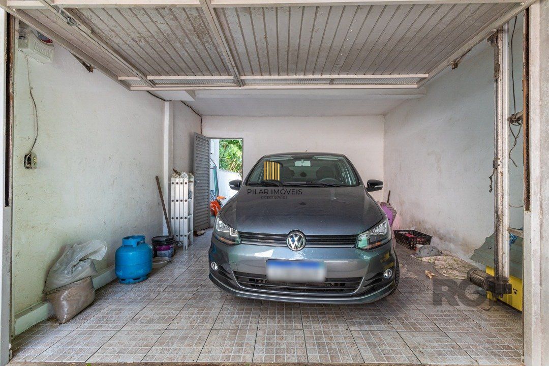 Casa com 3 Quartos à Venda, 293 m² por R$ 650.000