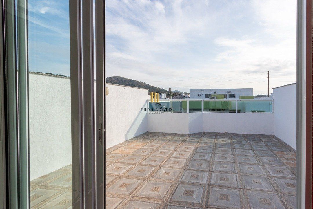 Casa para Venda - 178.4m², 3 dormitórios, sendo 1 suites, 2 vagas - Hípica