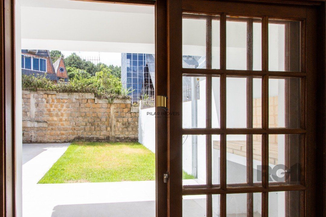 Casa 3 dormitórios no bairro Ipanema